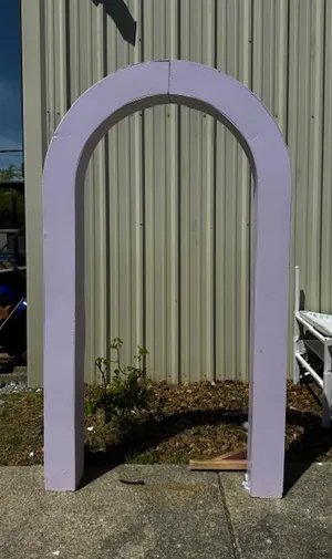 Wooden Hollow Arch 4'x7'