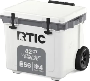 42 QT Ultra‑Light Wheeled Cooler - MEDIUM