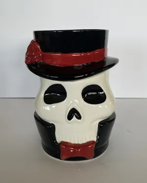 Dapper Skull in Hat Jar