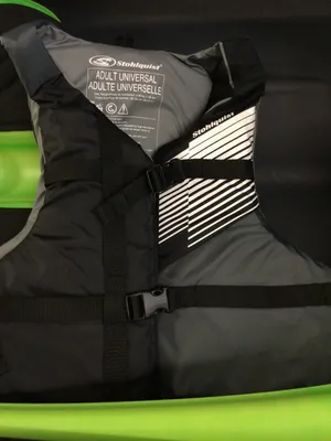 Adult M/L Life Vest— L-004