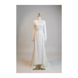 Backless dress