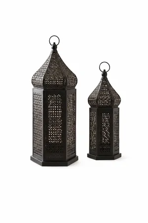 Black Moroccan Lantern (2)