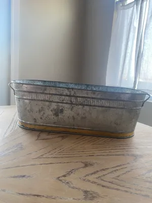 Oval Tin