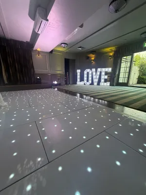 14x14ft LED Dancefloor & LOVE Letters