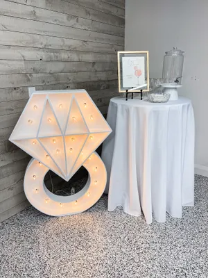 4 ft Light-Up Diamond Ring