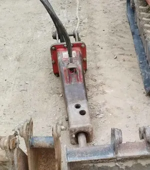 Breaker for diggers