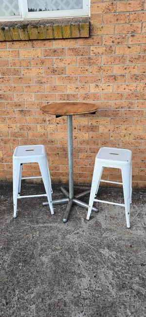 Bar Table - 1m Tall 