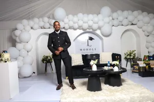 Backdrop Tripple Arch Niche 3 Piece