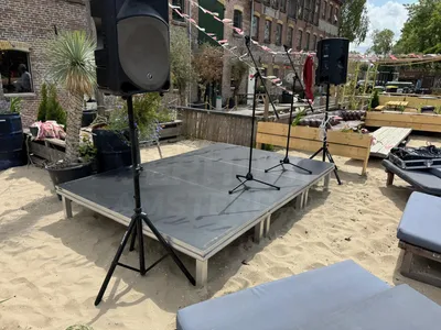 podium bruiloft huren Amsterdam ceremonie
