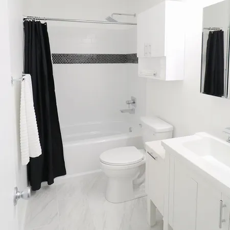 Bathroom - Bathtubs & Toilets