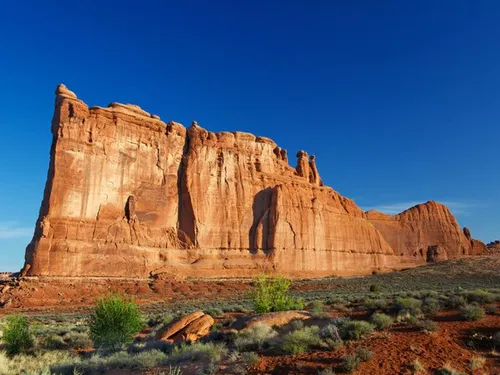 Courthouse Towers Viewpoint and Trailhead