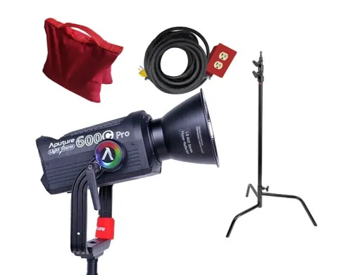 Lámpara led Aputure LS 600C Pro RGBW con c-stand, extensión y sandbag.
