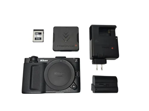 Kit Cámara Nikon ZR con baterías, cargador y CFexperess tipo B 512GB