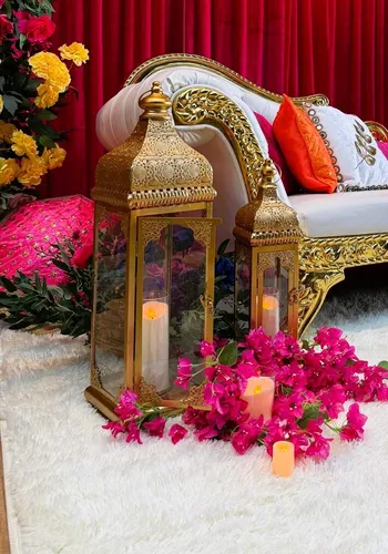 Large Gold Lantern Set