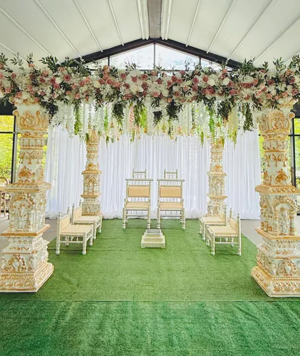 Ganesha Mandap Pillars