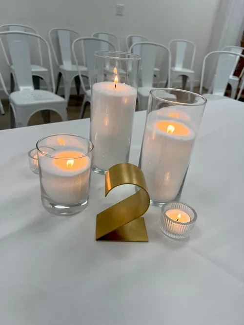 Medium Hurricane with Foton Pearl Candles