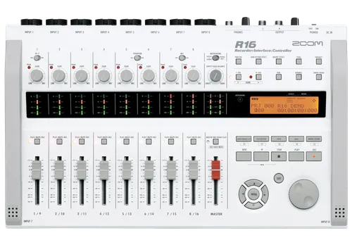 ZOOM R16 