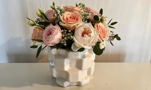 Sophisticated Modern/Minimalist Vase (4 in tall, 6 in wide)
