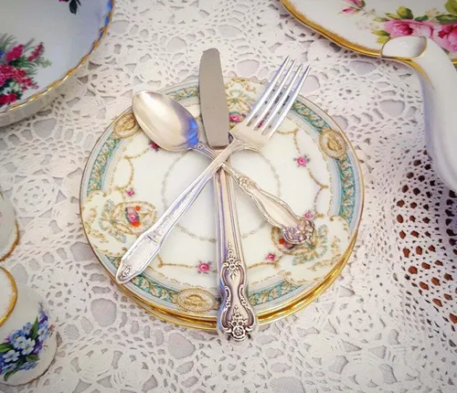 Vintage Silver‑Plated Place Setting (4‑Piece)  