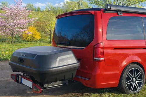 Hapro Boxer L Heckbox (420l) auf Spinder Heckträger (ausziehbar, ideal für VAN / Camper / Minibus)