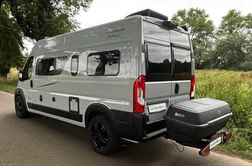 Modula Recargo Heckbox (410l) auf Spinder Heckträger (ausziehbar, ideal für VAN / Camper / Minibus)