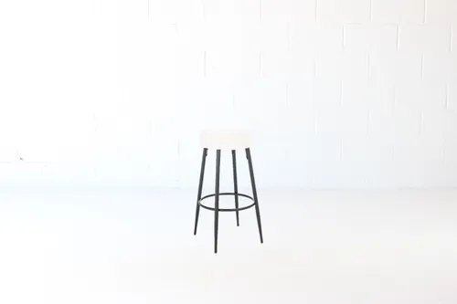 AMANDA Pinpoint Bar Stool 
