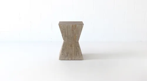 AMANDA RETIRED - Square Peg Accent Table