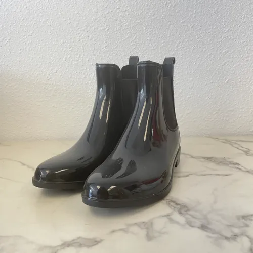 Black Rubber Boots