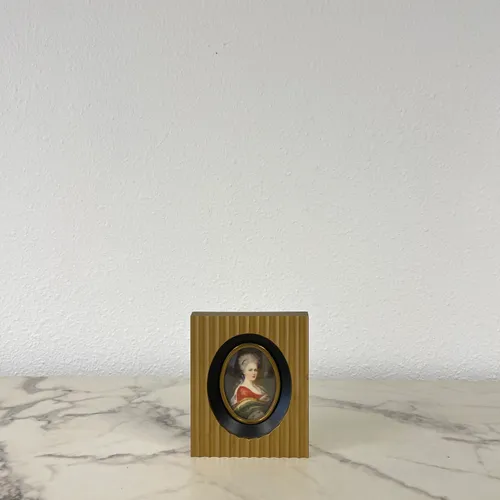 Mini Vintage Portrait