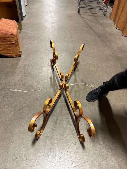 AMANDA Hollywood Coffee Table