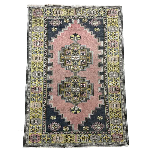 KATRIN Vintage Rug Pink+Yellow 4x7