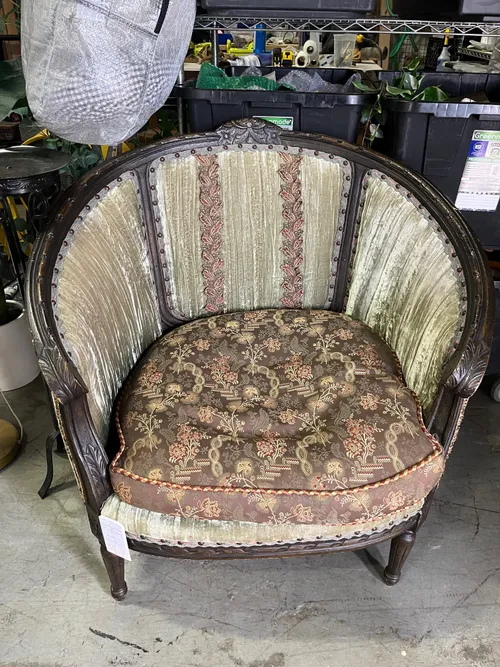 Queen Elizabeth Vintage Chair