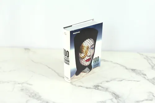 SB - 100 Contemporary Fashion Designers