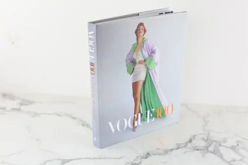 Vogue 100