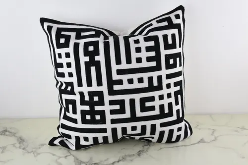 No. 162 Throw Pillow 