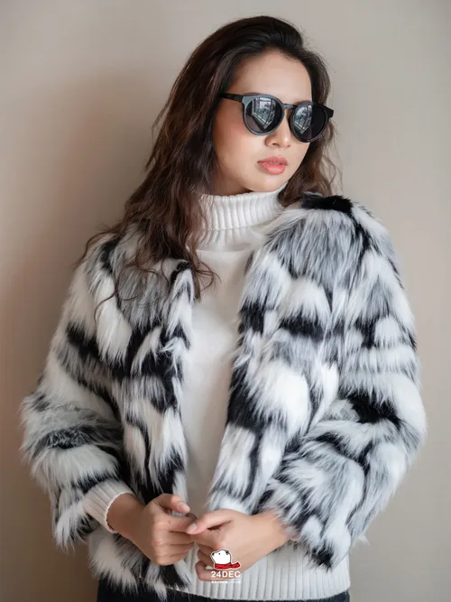 เช่าเสื้อขนเฟอร์ หญิง รุ่น KINGDOM สี ดำ