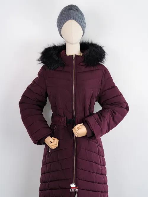 เช่าเสื้อกันหนาว หญิง รุ่น MANHATTAN สี แดงเรดไวน์