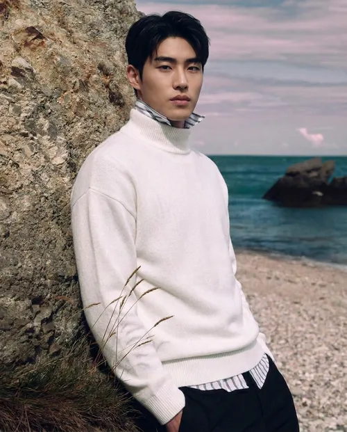 เช่าเสื้อคอเต่า ชาย รุ่น KEVIN สี ขาว