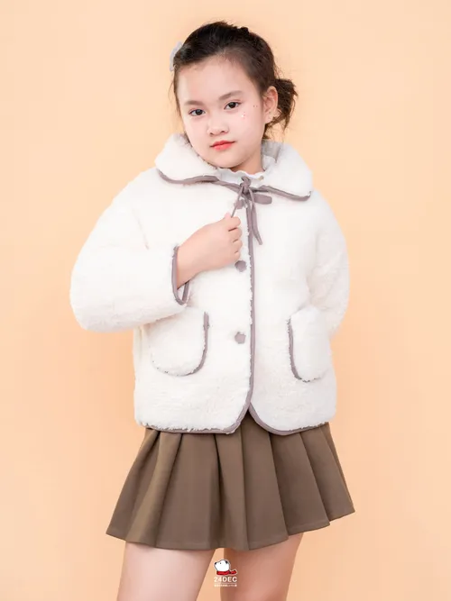 เช่าเสื้อโค้ท เด็ก รุ่น ICECREAM สี ขาว