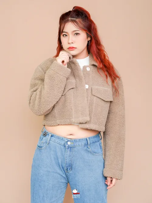 เช่าเสื้อแจ็คเก็ต หญิง รุ่น AUTUMN สี น้ำตาล