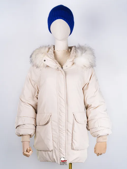 เช่าเสื้อกันหนาว หญิง รุ่น MARIA สี ขาว 