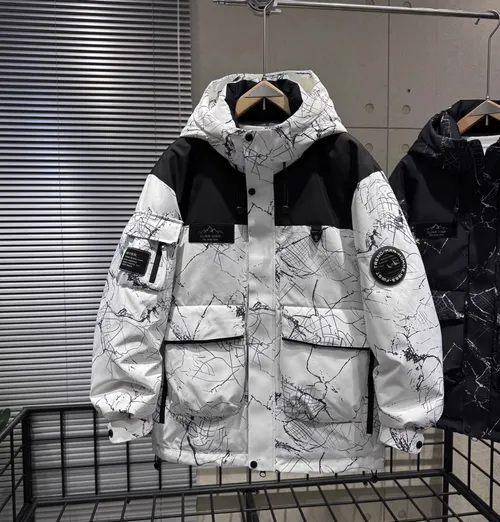 เช่าเสื้อกันหนาว ชาย รุ่น AERIAL สี ขาว