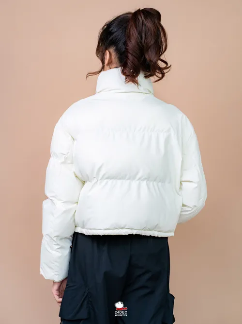 เช่าเสื้อกันหนาว หญิง รุ่น DILEMMA สี ขาว