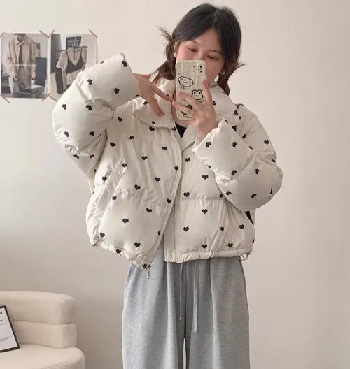 เช่าเสื้อกันหนาว หญิง รุ่น MINIHEART สี ขาว