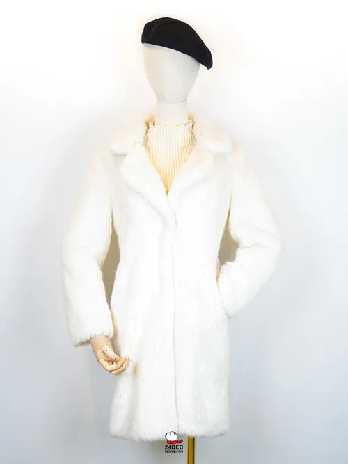 เช่าเสื้อขนเฟอร์ หญิง รุ่น XMAS สี ขาว