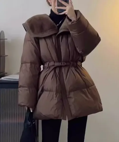 เช่าเสื้อกันหนาว หญิง รุ่น ANASTASIA สี น้ำตาล