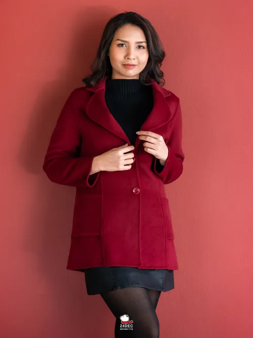 เช่าเสื้อโค้ท หญิง รุ่น NAOMI สี แดงเรดไวน์
