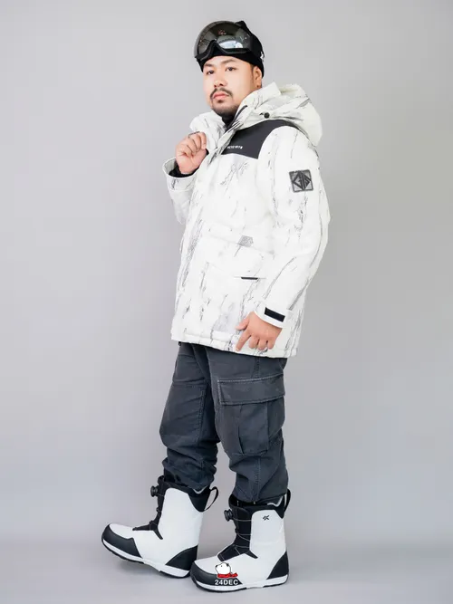 เช่าเสื้อกันหนาว ชาย รุ่น MARBLE สี ขาว