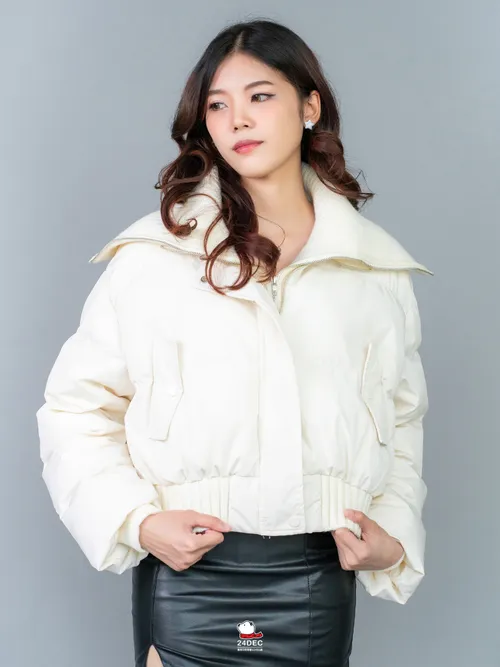 เช่าเสื้อกันหนาว หญิง รุ่น DAZE สี ขาว