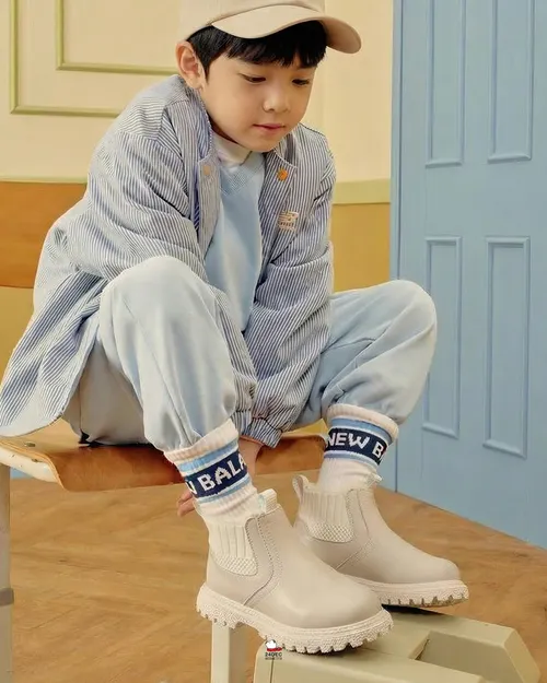 เช่ารองเท้าบูท เด็ก รุ่น EVE สี ขาว